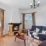 Comodo - Plusholidays Villa *
